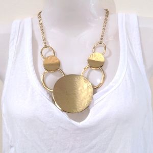 Statement necklace